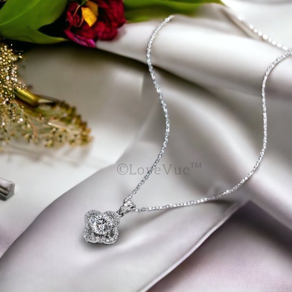 Certified 1ct. t.w. Diamond Clover Elegant Necklace VVS1 GRA Certified - Picture 7 of 16